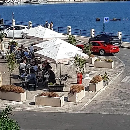 Eden House * Bari