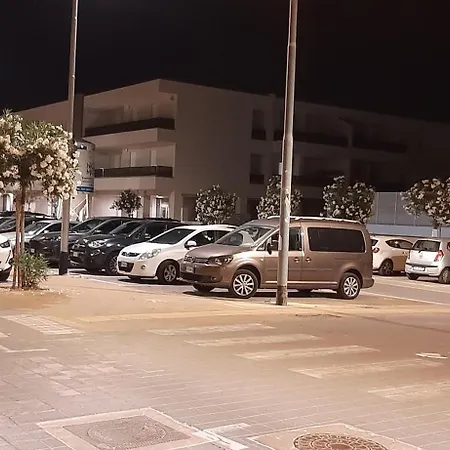 Eden House * Bari