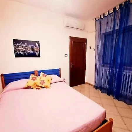 Eden House Apartment *