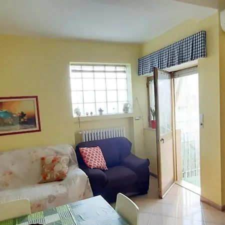 Eden House Apartment