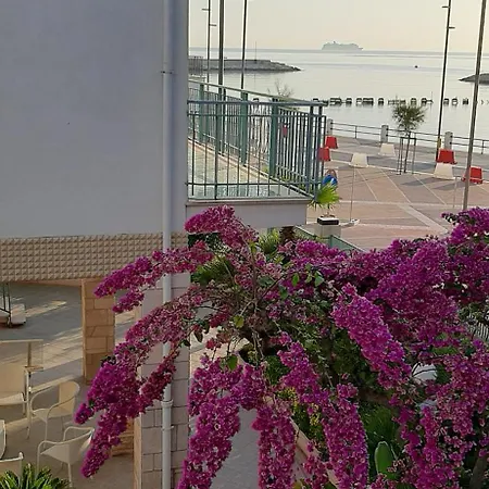 アパート Eden House *